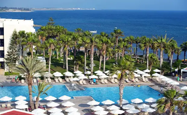 Louis Phaethon Beach 4*