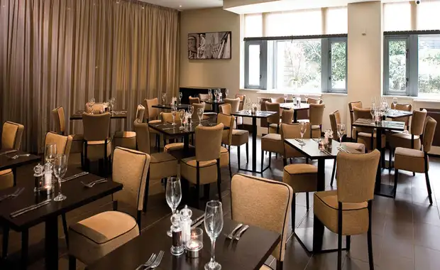 Jurys Inn Christchurch - 4* - 4