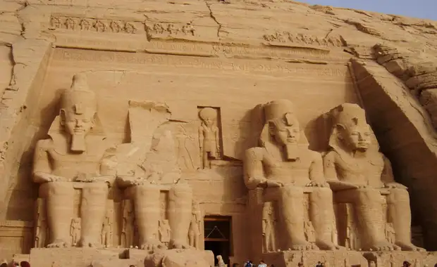 Horus des Pyramides au Nil ( entrée et sortie Caire )J/D - 8