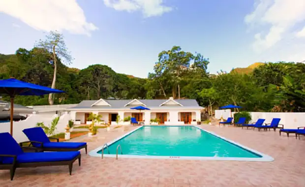 COMBINÉ 2 ILES : MAHÉ + PRASLIN Thalassa Self-Catering Apartments + The Britannia 07 nuits - 9