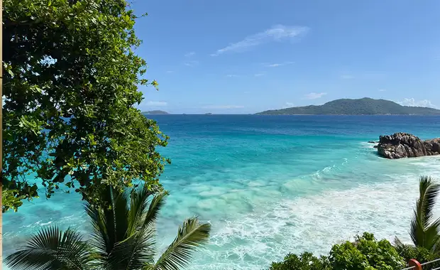 COMBINÉ 3 ILES : PRASLIN + LA DIGUE + MAHÉ Berjaya Praslin + Le Patatran + Valmer 10 nuits - 12