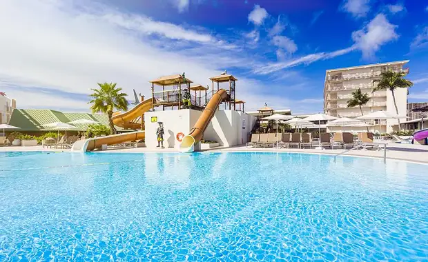 Sonesta Maho Beach Resort, Casino & Spa **** - 7