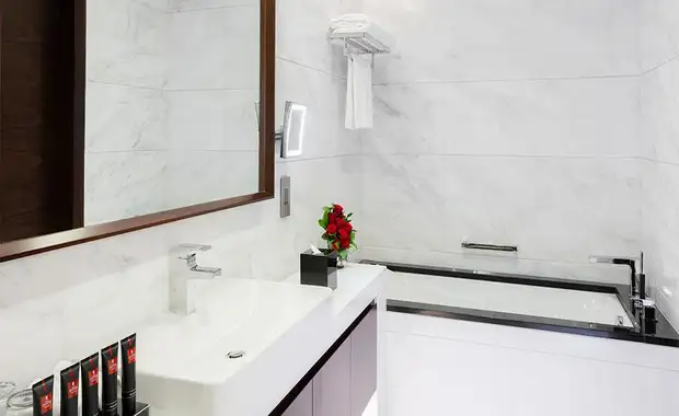 Renaissance Business Bay 5* - 6