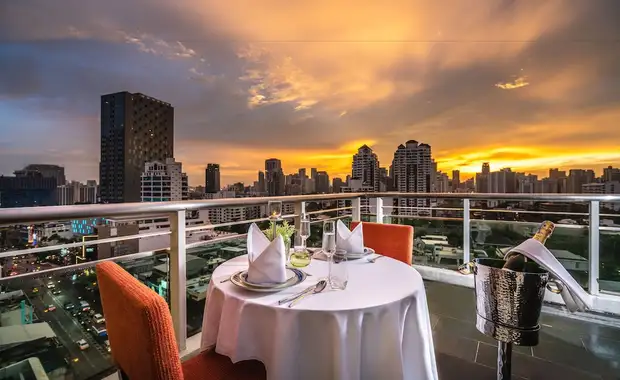 Akyra Thonglor - 5