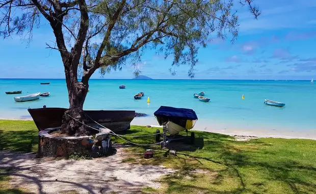 Mythic Suites & Villas - 18