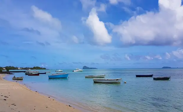 Mythic Suites & Villas - 12