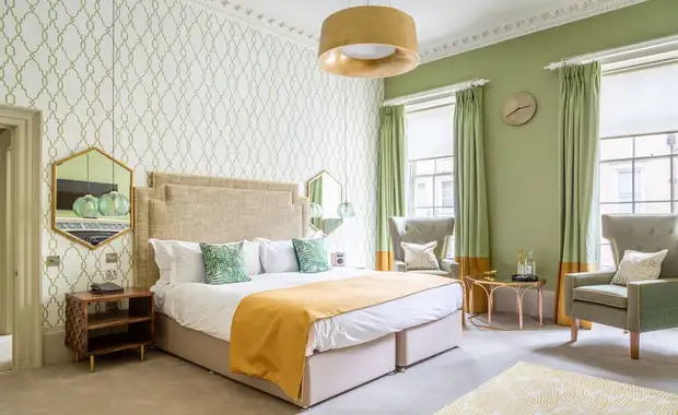 The Queensberry - 42