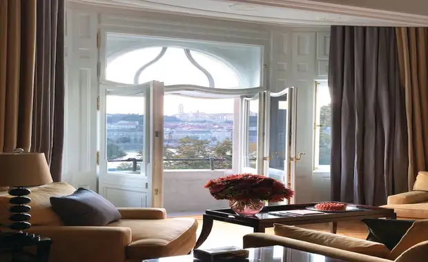 Four Seasons Hotel Gresham Palace - 21