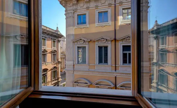 Singer Palace - 68