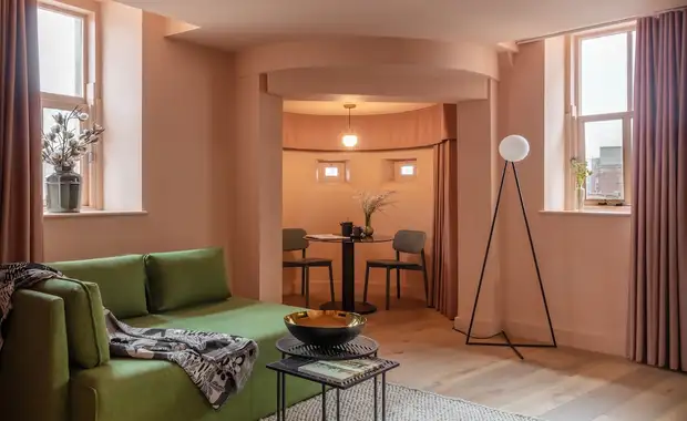 Whitworth Locke - 40