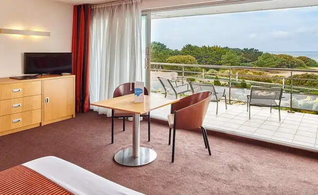 Escapade en famille avec accès au Spa face à la mer - 3* - 16