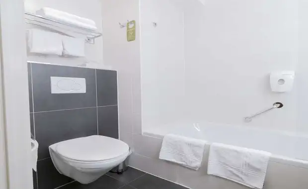 Romantique à plage avec accés au spa + bouteille de bulles + location vélo - 3* - 5