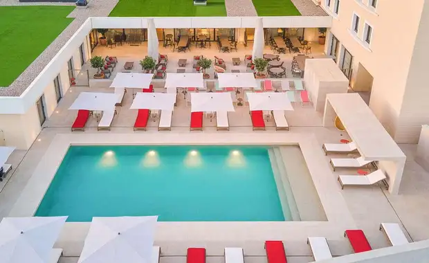 Instant romantique à Avignon, avec bulles et accès au spa - 4* - 4