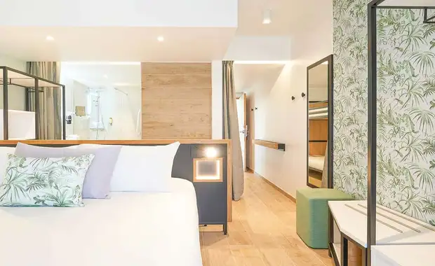 Instant romantique à Avignon, avec bulles et accès au spa - 4* - 17