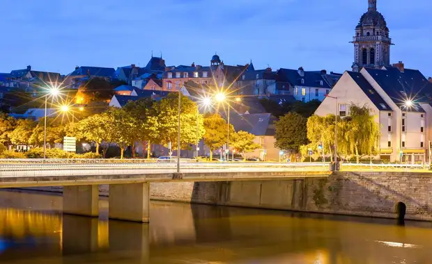 Séjours au coeur du centre ville du Mans - 3* - 7