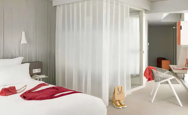 Séjour dans un hôtel sculptural à Paris Porte de Versailles - 4* - 3