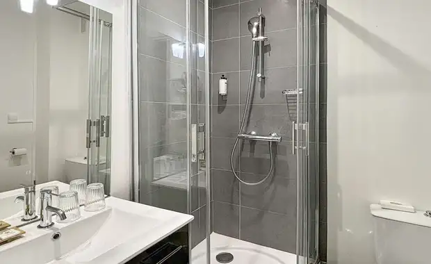 Week-end avec terrasse privative donnant sur le bassin du Havre - 3* - 24