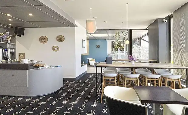 Week-end avec terrasse privative donnant sur le bassin du Havre - 3* - 3