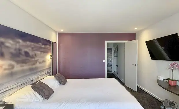 Week-end avec terrasse privative donnant sur le bassin du Havre - 3* - 21