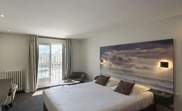 Week-end avec terrasse privative donnant sur le bassin du Havre - 3* - 20