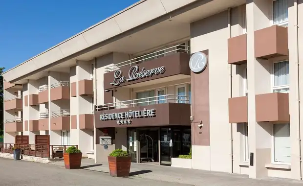 Profitez d'un séjour avec piscine à quelques minutes du centre ville de Genève - 4* - 11