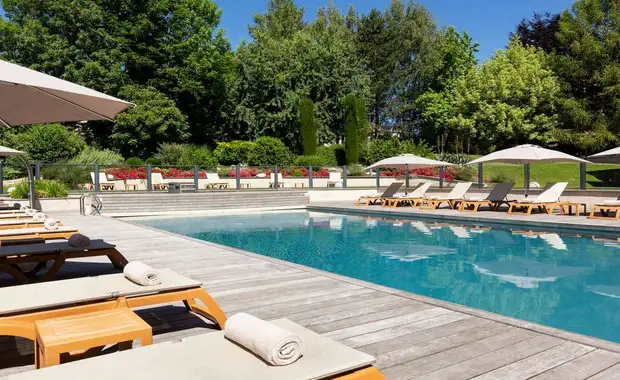 Profitez d'un séjour avec piscine à quelques minutes du centre ville de Genève - 4* - 2