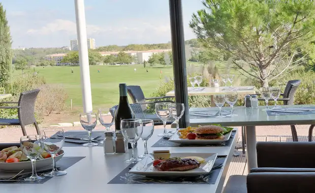 Escapade près de Montpellier avec repas du midi ensoleillé - 3* - 26