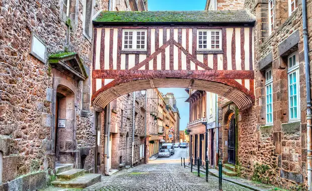 Escapade avec accès au parcours gymnastique dans l'eau des thermes marins de Saint-Malo - 3* - 5