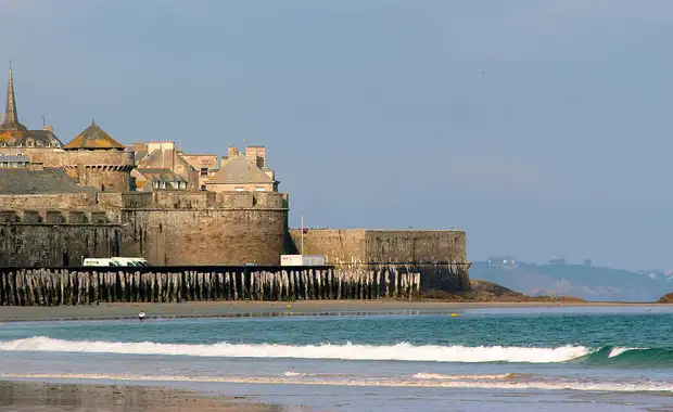 Dîner gastronomique face à la mer au Grand Hôtel des Thermes de Saint-Malo - 5* - 12