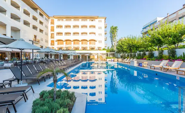 Hôtel Theartemis Palace **** - 2