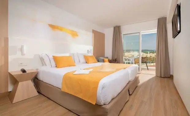 Hôtel L'Azure (vol non inclus) **** - 6