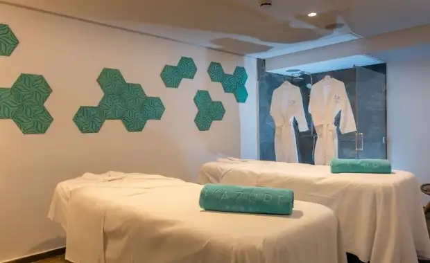 Hôtel L'Azure (vol non inclus) **** - 24