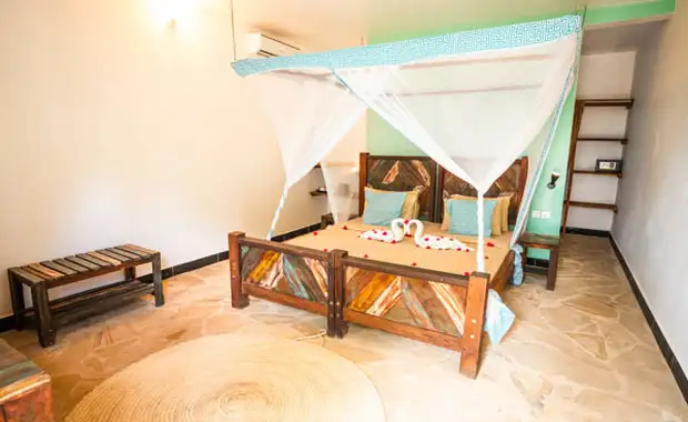 Combiné circuit et hôtel Club Jumbo Reef & Beach Resort 4* avec 2 nuits au parc de Selous **** - 21